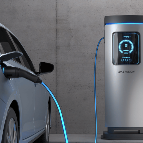 Samochód elektryczny pracownika bez limitu kilometrówki? Fiskus zmienia stanowisko